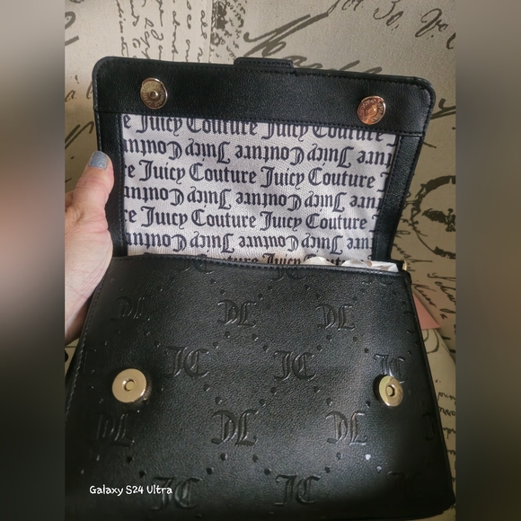 Juicy Couture choose juicy crossbody in liquorice NWT - Picture 4 of 6